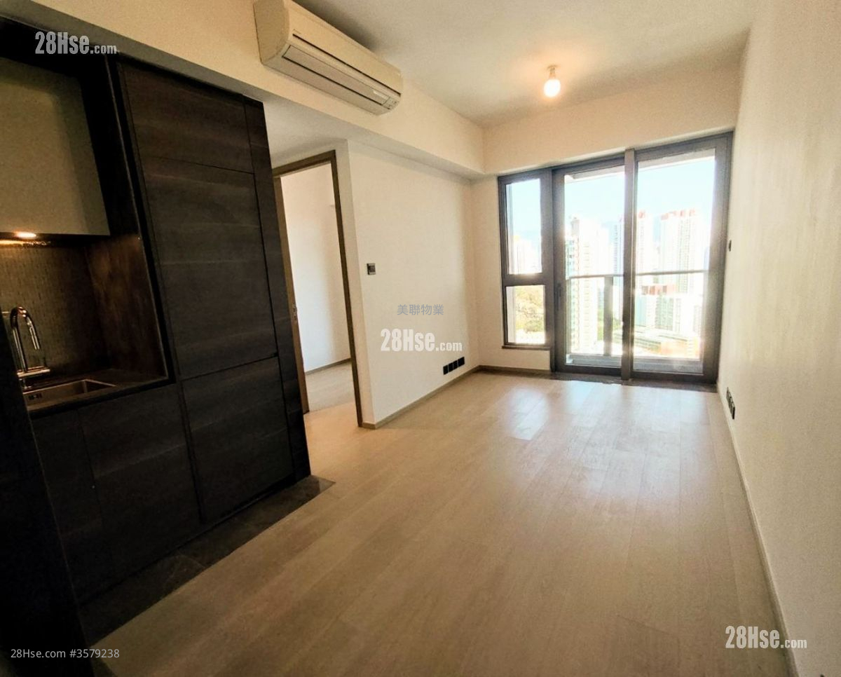 Phase 1B Of The Campton Sell 2 Bedrooms , 1 Bathroom 462 ft² ( 42.9 m² )