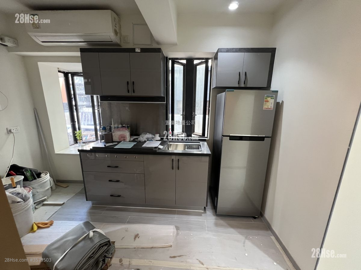 Polly Court Rental 2 Bedrooms , 1 Bathroom 273 ft² ( 25.4 m² )