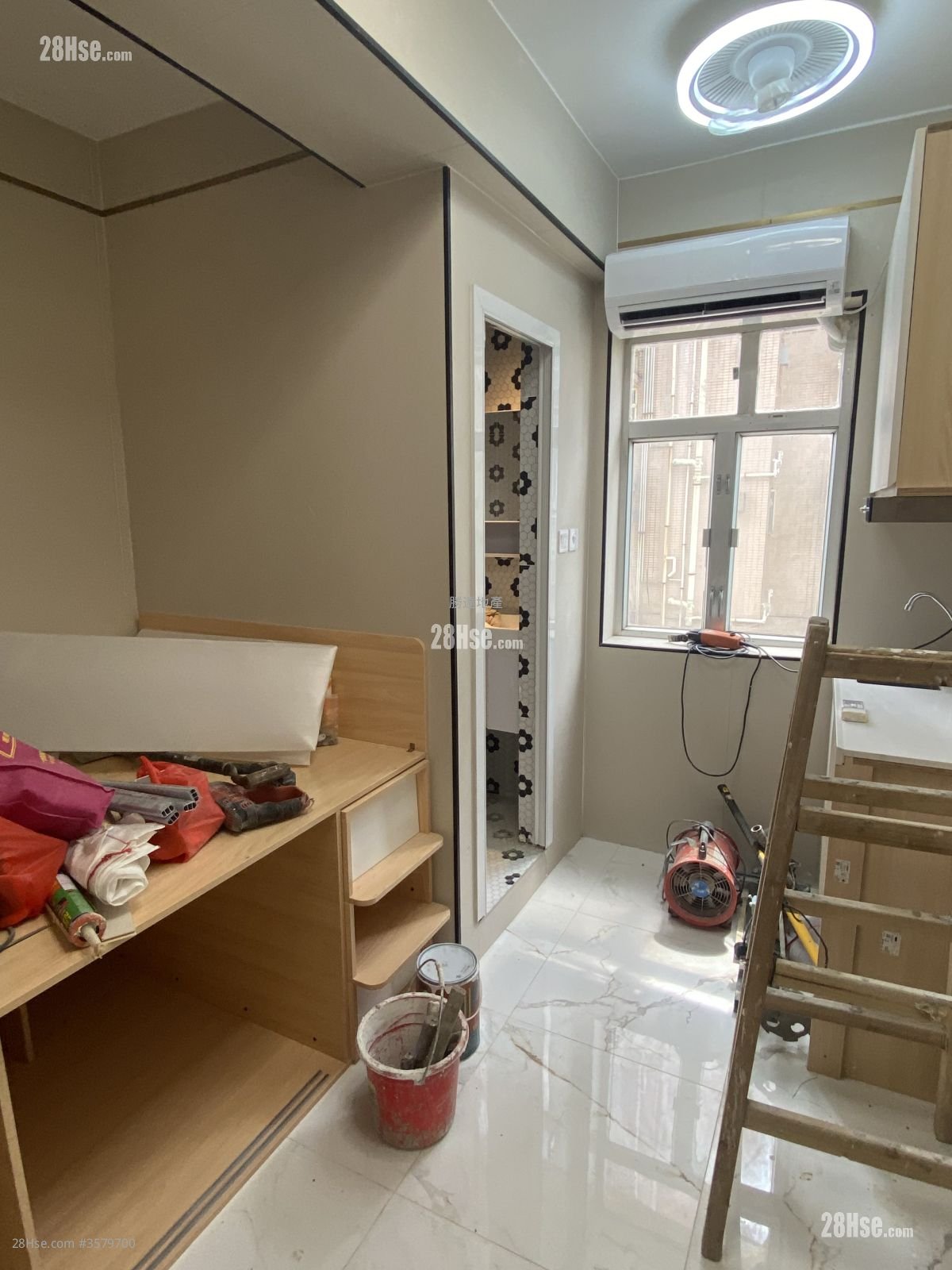 Pak Cheung Building Rental Studio , 1 Bathroom 125 ft² ( 11.6 m² )