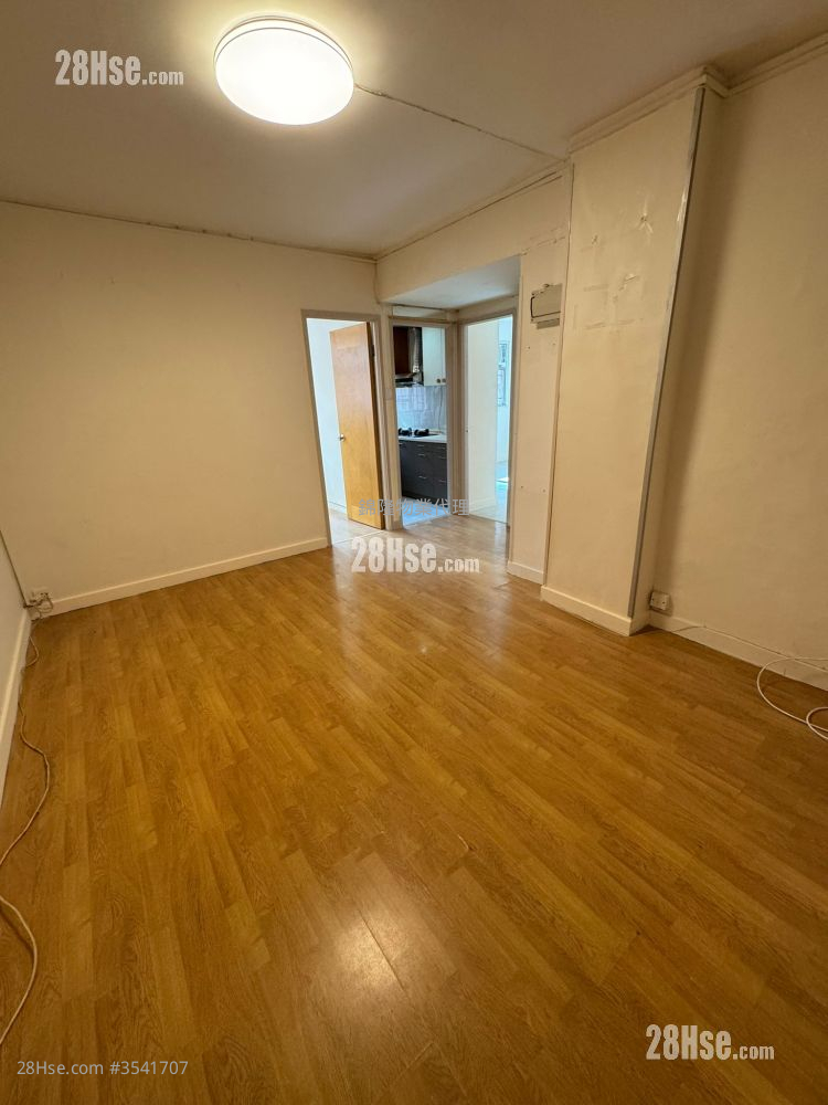 Shung Kim House Rental 3 Bedrooms , 1 Bathroom 616 ft² ( 57.2 m² )