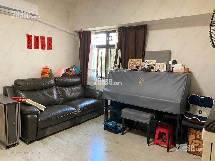 Shun King Building Sell 2 Bedrooms , 1 Bathroom 431 ft² ( 40.0 m² )