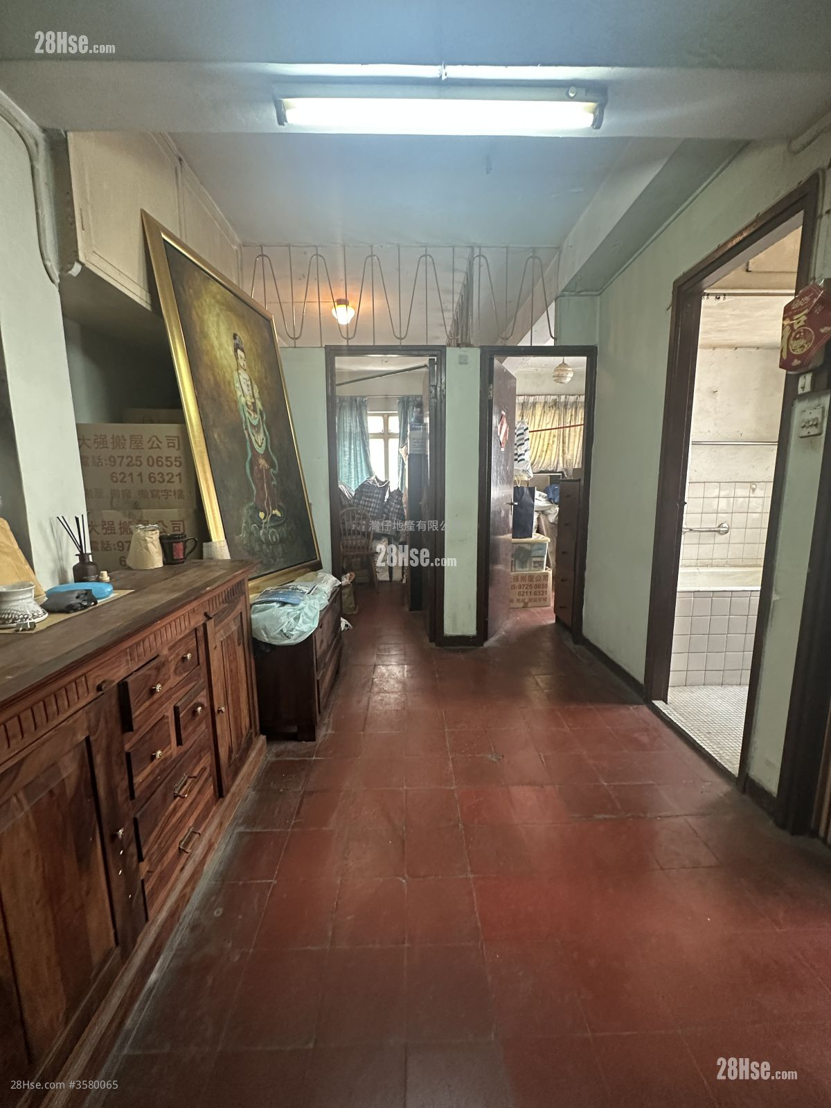 Lok Yau Building Sell 2 Bedrooms , 1 Bathroom 360 ft² ( 33.4 m² )