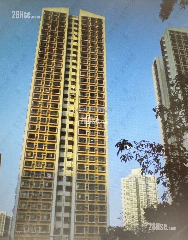 Town Square Sell 3 Bedrooms , 2 Bathrooms 745 ft² ( 69.2 m² )