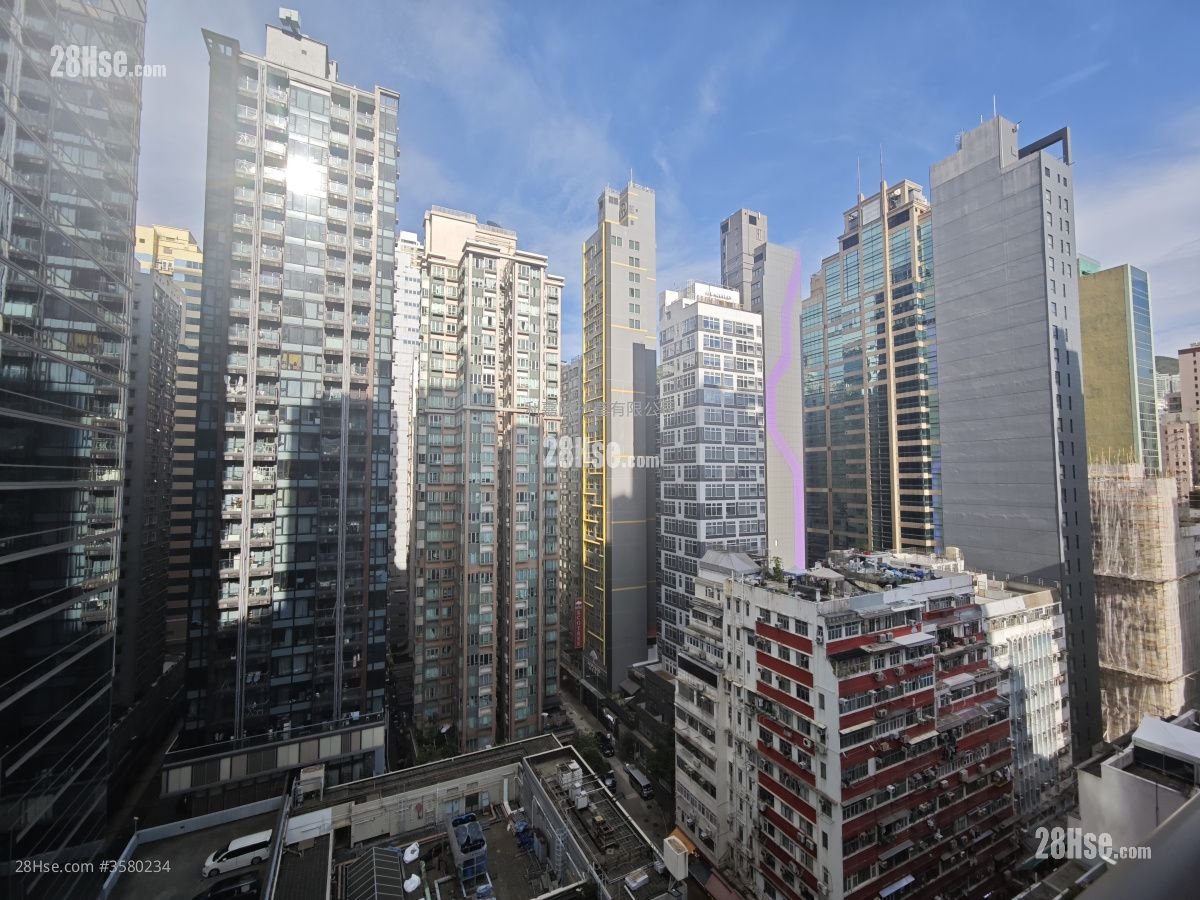Diva Sell 2 Bedrooms , 1 Bathroom 493 ft² ( 45.8 m² )