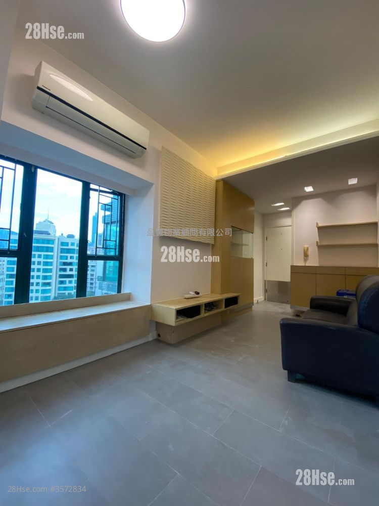 Brilliant Court Sell 2 Bedrooms , 1 Bathroom 405 ft² ( 37.6 m² )