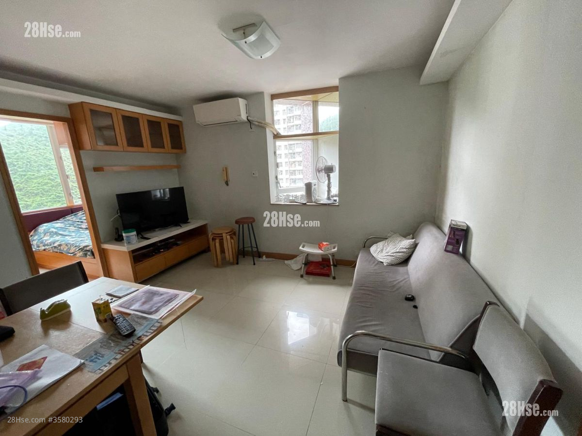 Kai Tsui Court Sell 2 Bedrooms , 1 Bathroom 435 ft² ( 40.4 m² )
