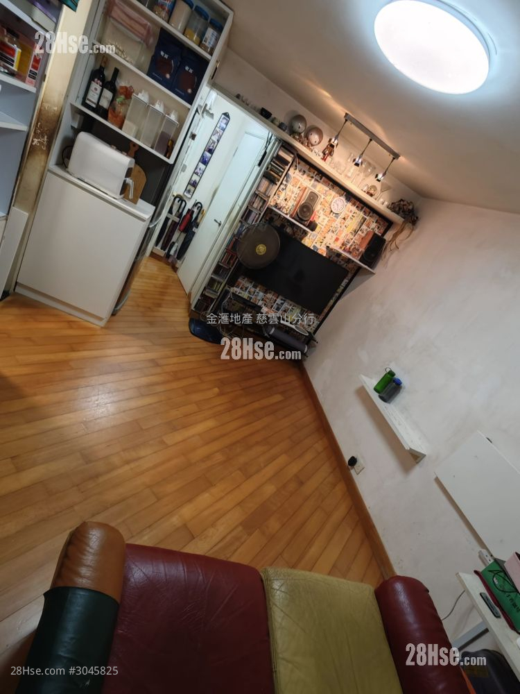 Tung Tau (Ii) Estate Sell 2 Bedrooms , 1 Bathroom 358 ft² ( 33.3 m² )