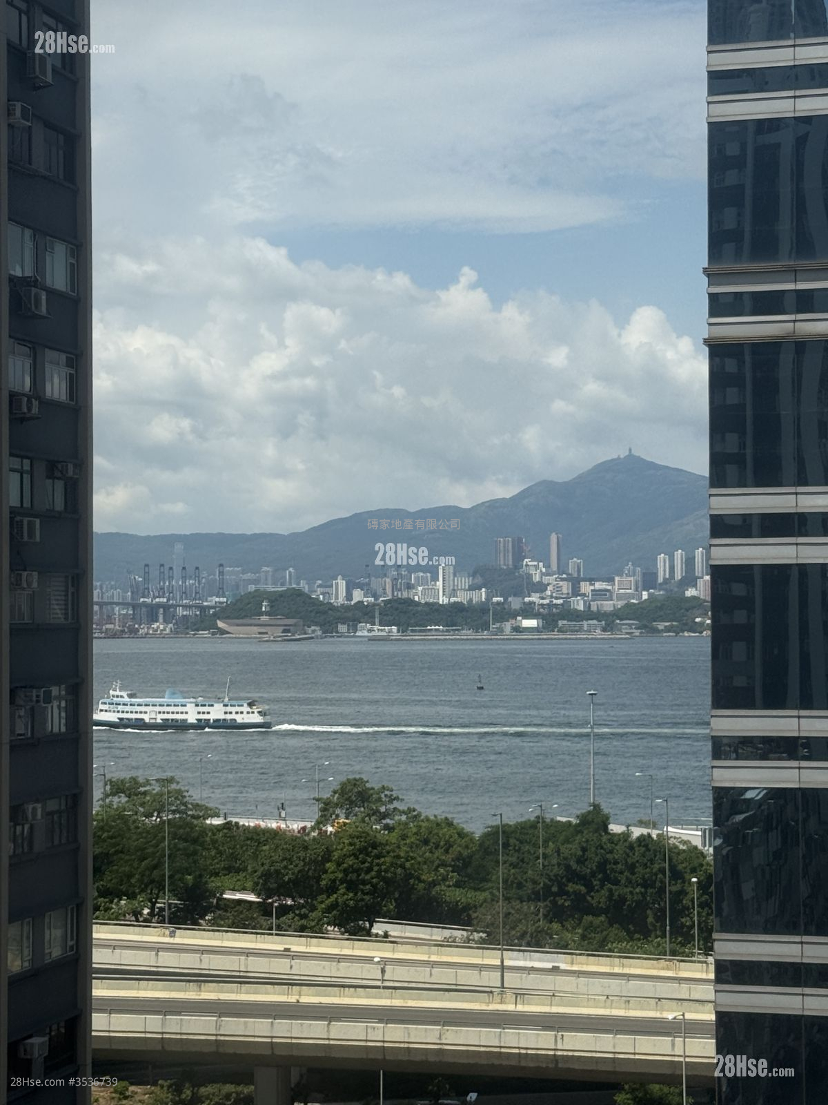 224-226 Des Voeux Road West Sell 2 Bedrooms , 1 Bathroom 316 ft² ( 29.4 m² )