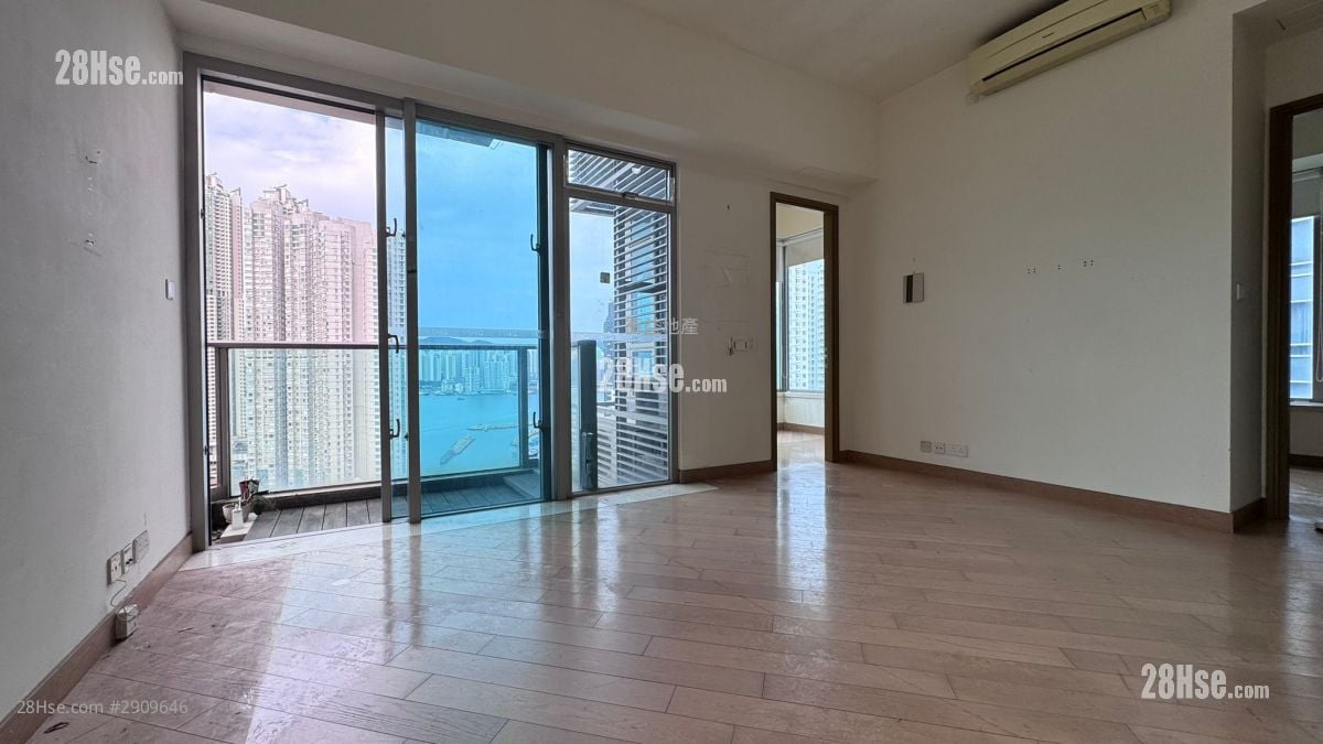 Iuniq Grand Sell 3 Bedrooms , 2 Bathrooms 647 ft² ( 60.1 m² )