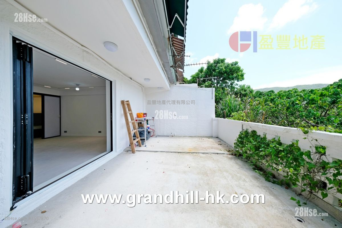 村屋 售盘 2 房 , 1 浴室 630 平方尺 ( 58.5 平方米 ) 村屋 售盘 2 房 , 1 浴室 630 平方尺 ( 58.5 平方米 )