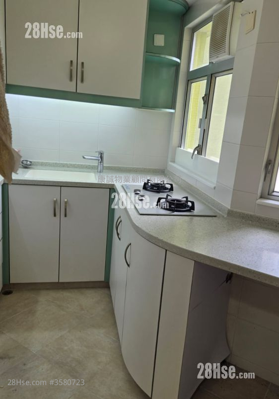 King Shan Court Sell 3 Bedrooms , 1 Bathroom 548 ft² ( 50.9 m² )