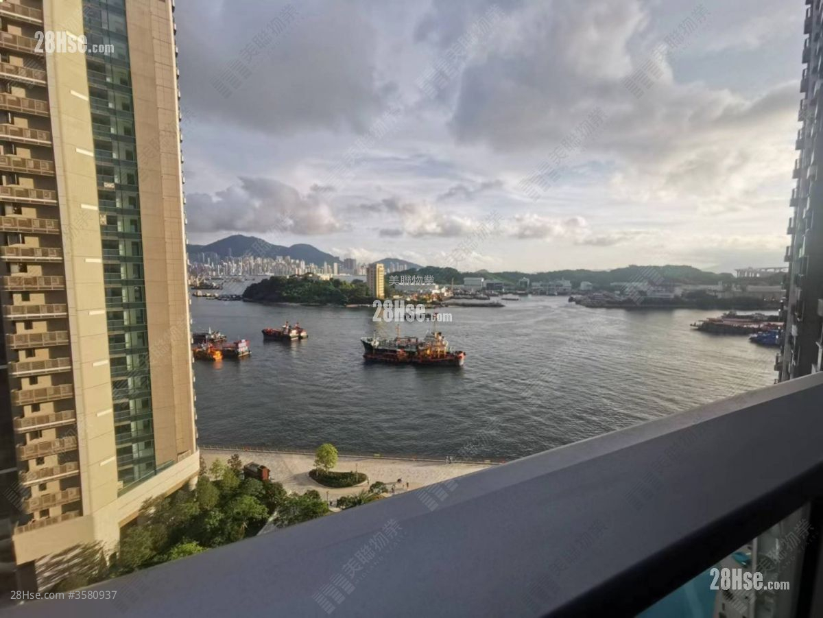 Grand Victoria Sell 2 Bedrooms 448 ft² ( 41.6 m² )