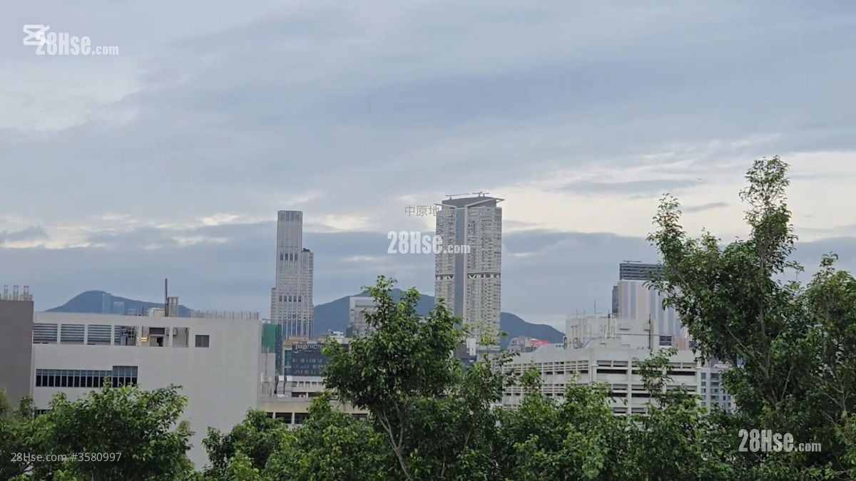 King's Park Hill Sell 4 Bedrooms , 4 Bathrooms 2,207 ft² ( 205.0 m² )