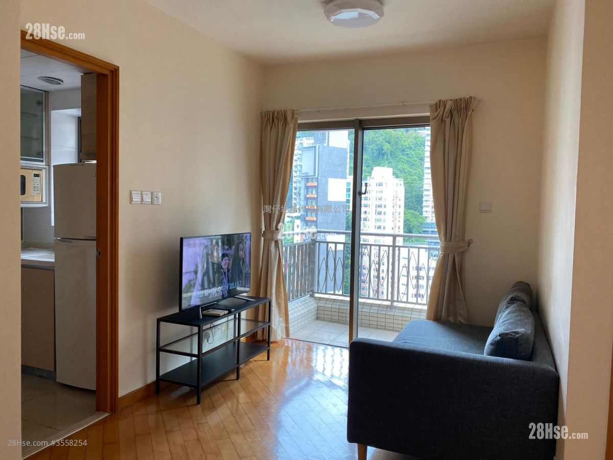 The Zenith Rental 2 Bedrooms , 1 Bathroom 433 ft² ( 40.2 m² )