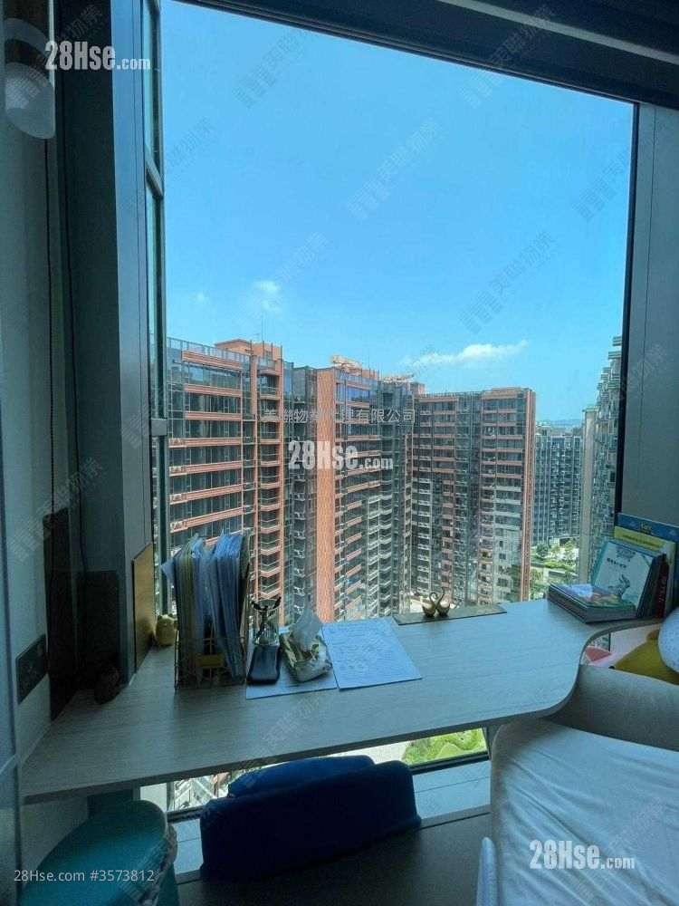 Mayfair By The Sea 8 Sell 3 Bedrooms , 2 Bathrooms 677 ft² ( 62.9 m² )