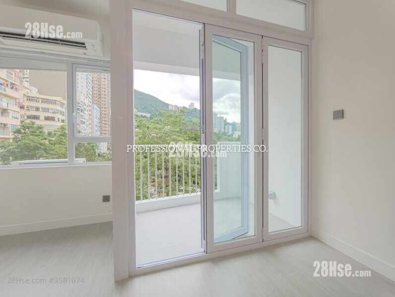 Happy Mansion Rental 3 Bedrooms , 2 Bathrooms 1,147 ft² ( 106.6 m² )
