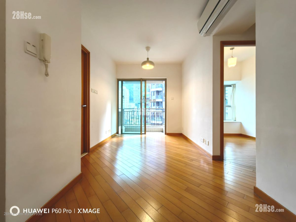 The Zenith Rental 2 Bedrooms , 1 Bathroom 433 ft² ( 40.2 m² )