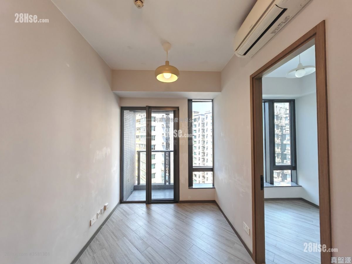 Reach Summit Sell 1 Bedroom 267 ft² ( 24.8 m² )