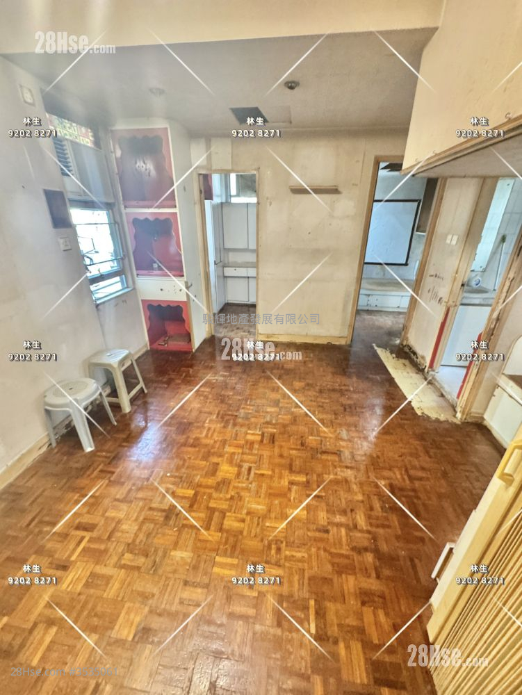 Shun Cheong Mansion Sell 3 Bedrooms , 1 Bathroom 440 ft² ( 40.9 m² )