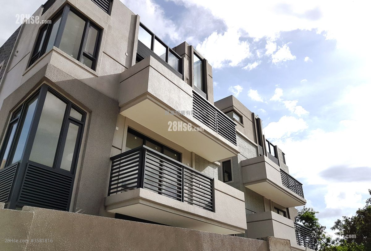Village Sell 4 Bedrooms , 2 Bathrooms