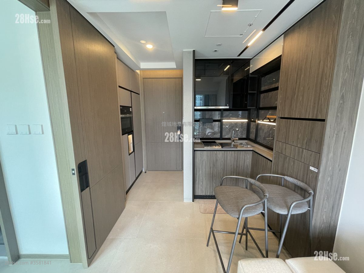 Cullinan Sky Rental 2 Bedrooms , 1 Bathroom 458 ft² ( 42.5 m² )