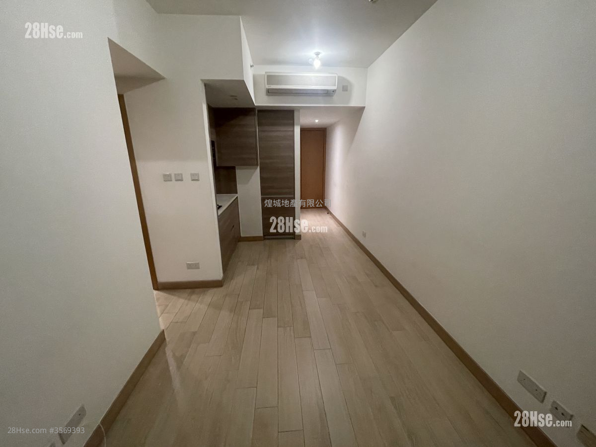 Victoria Skye Rental 2 Bedrooms , 1 Bathroom 432 ft² ( 40.1 m² )