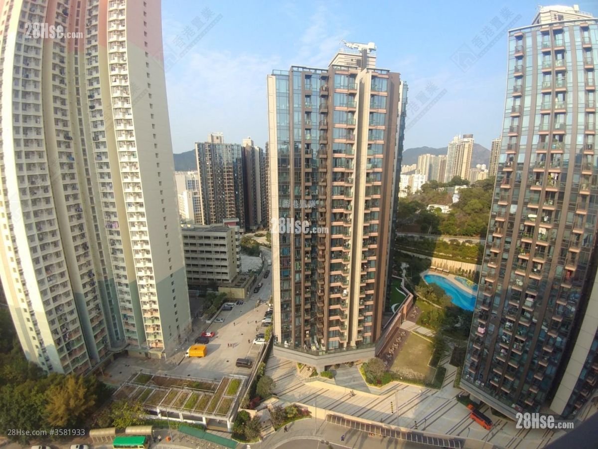 One Homantin Sell 3 Bedrooms , 2 Bathrooms 749 ft² ( 69.6 m² )