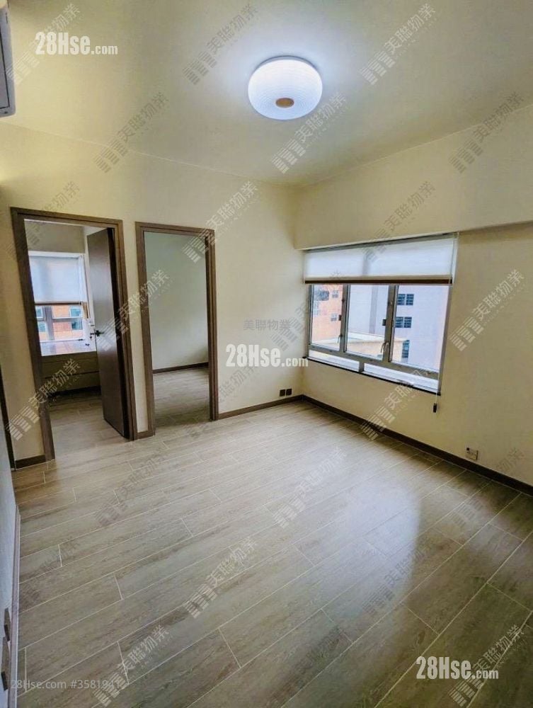 Tsuen Kam Centre Sell 2 Bedrooms 375 ft² ( 34.8 m² )
