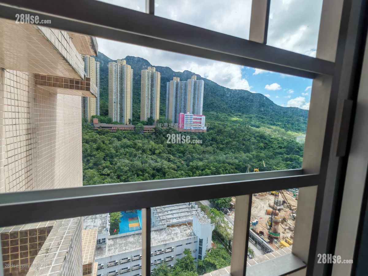 Sunshine City Sell 3 Bedrooms , 1 Bathroom 490 ft² ( 45.5 m² )