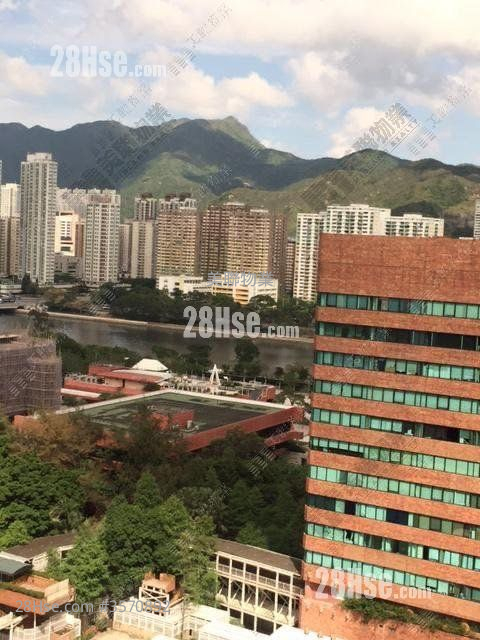 Wai Wah Centre Sell 2 Bedrooms , 1 Bathroom 308 ft² ( 28.6 m² )