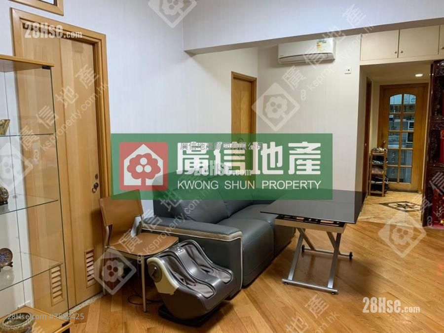 On Cheung Building Sell 4 Bedrooms , 1 Bathroom 729 ft² ( 67.7 m² )