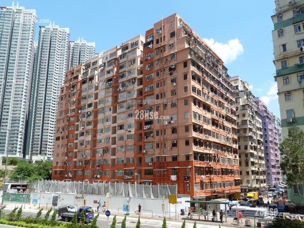 Chung Yew Building Sell 1 Bedroom , 1 Bathroom 450 ft² ( 41.8 m² )