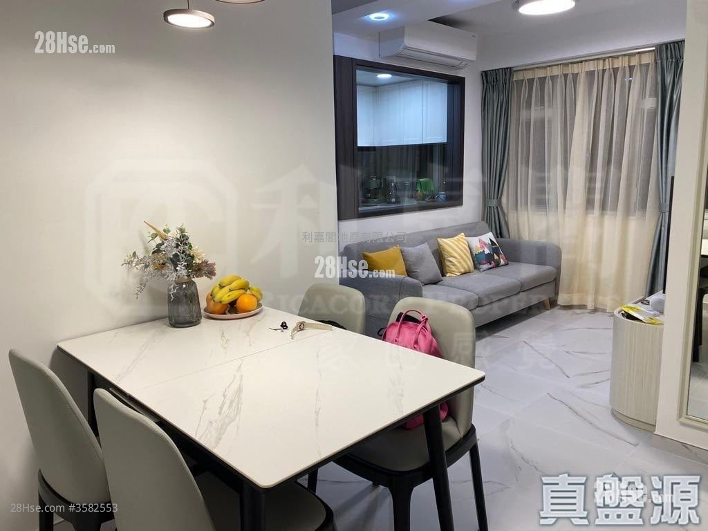 Richland Gardens Sell 2 Bedrooms 407 ft² ( 37.8 m² )