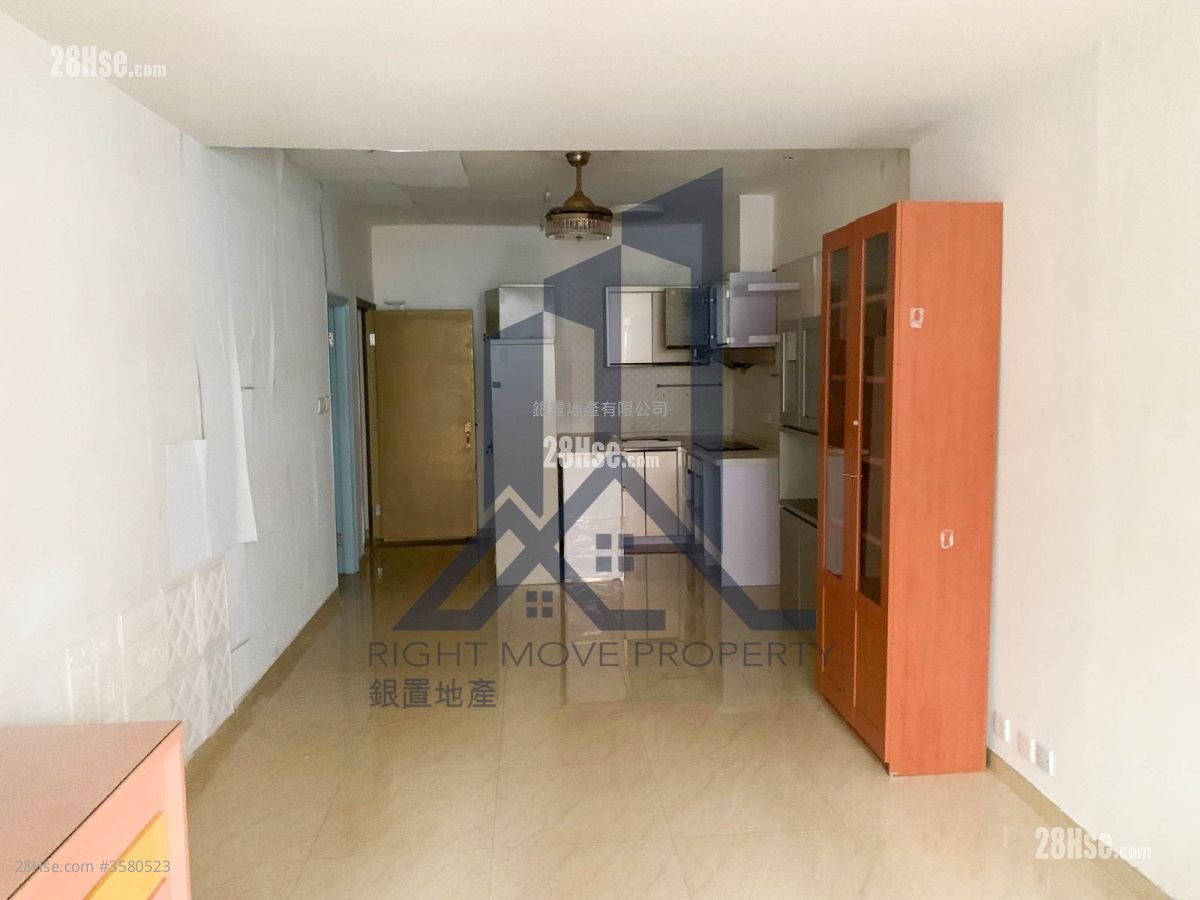 Coronet Court Sell 1 Bedroom , 2 Bathrooms 590 ft² ( 54.8 m² )