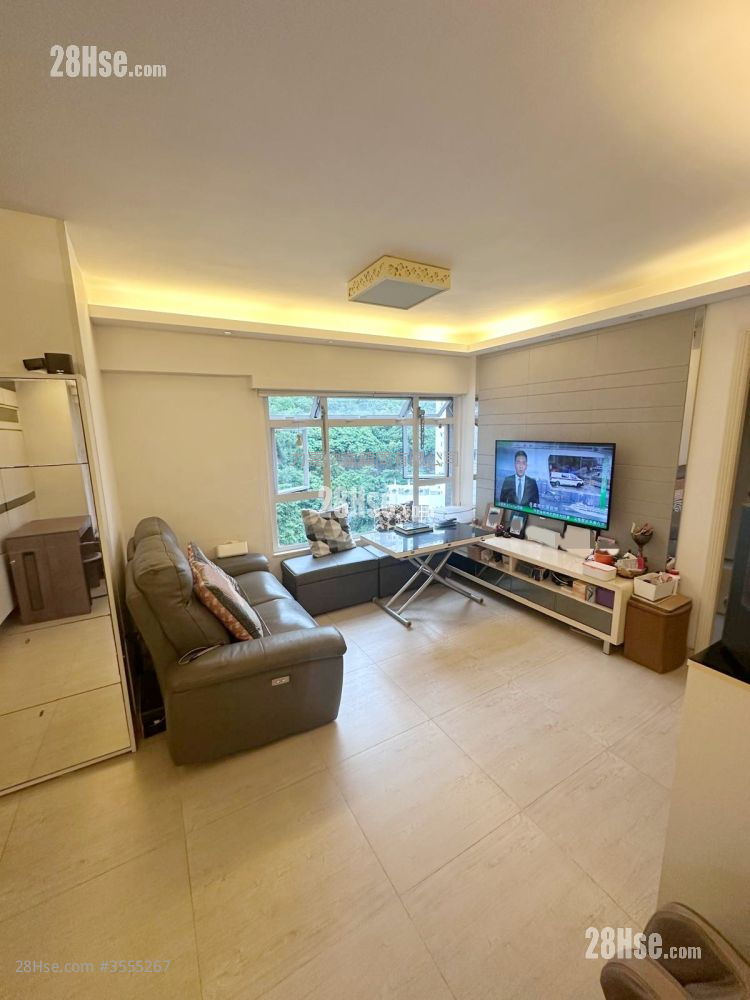 Maple Gardens Sell 3 Bedrooms , 1 Bathroom 608 ft² ( 56.5 m² )