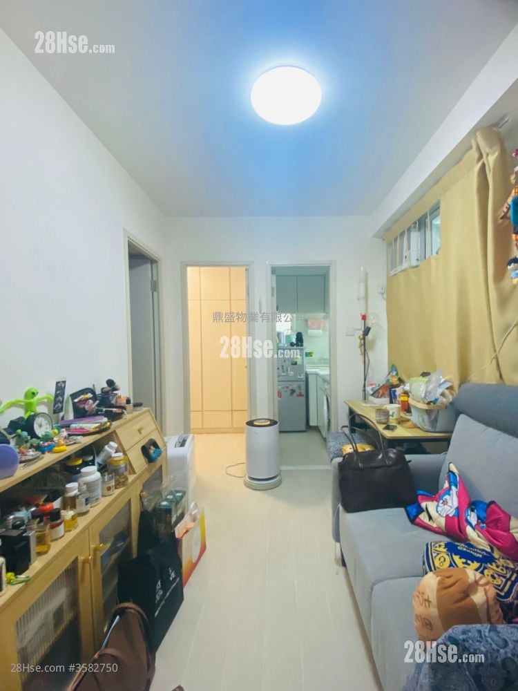 Tak Fat Building Rental 1 Bedroom , 1 Bathroom 259 ft² ( 24.1 m² )