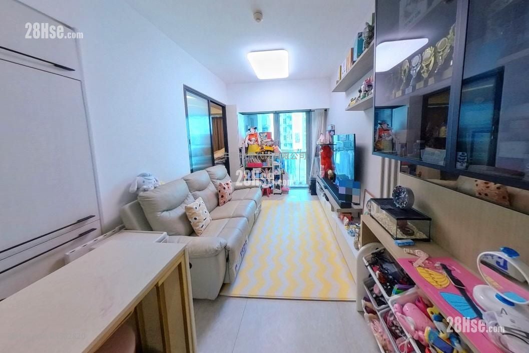 St Martin Sell 1 Bedroom 339 ft² ( 31.5 m² )