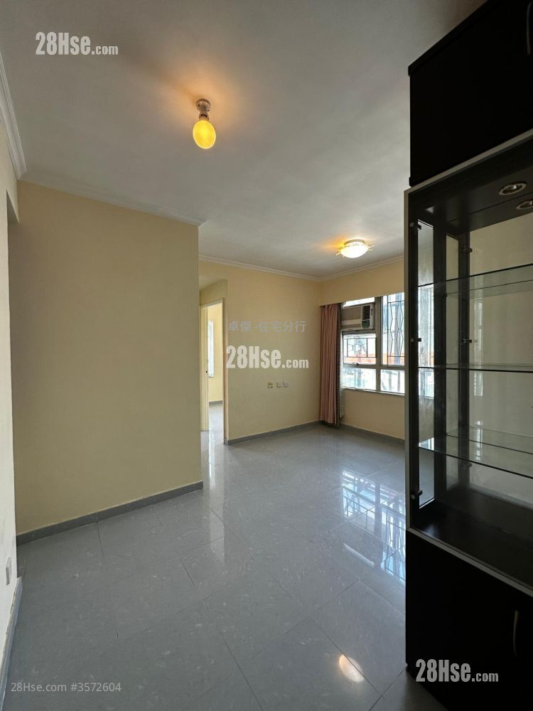 Victory Garden Rental 2 Bedrooms , 1 Bathroom 372 ft² ( 34.6 m² )