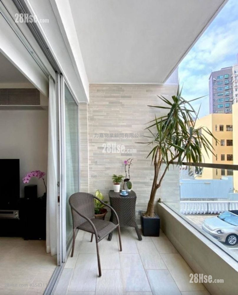 Mayflower Mansion Sell 3 Bedrooms , 2 Bathrooms 1,234 ft² ( 114.6 m² )