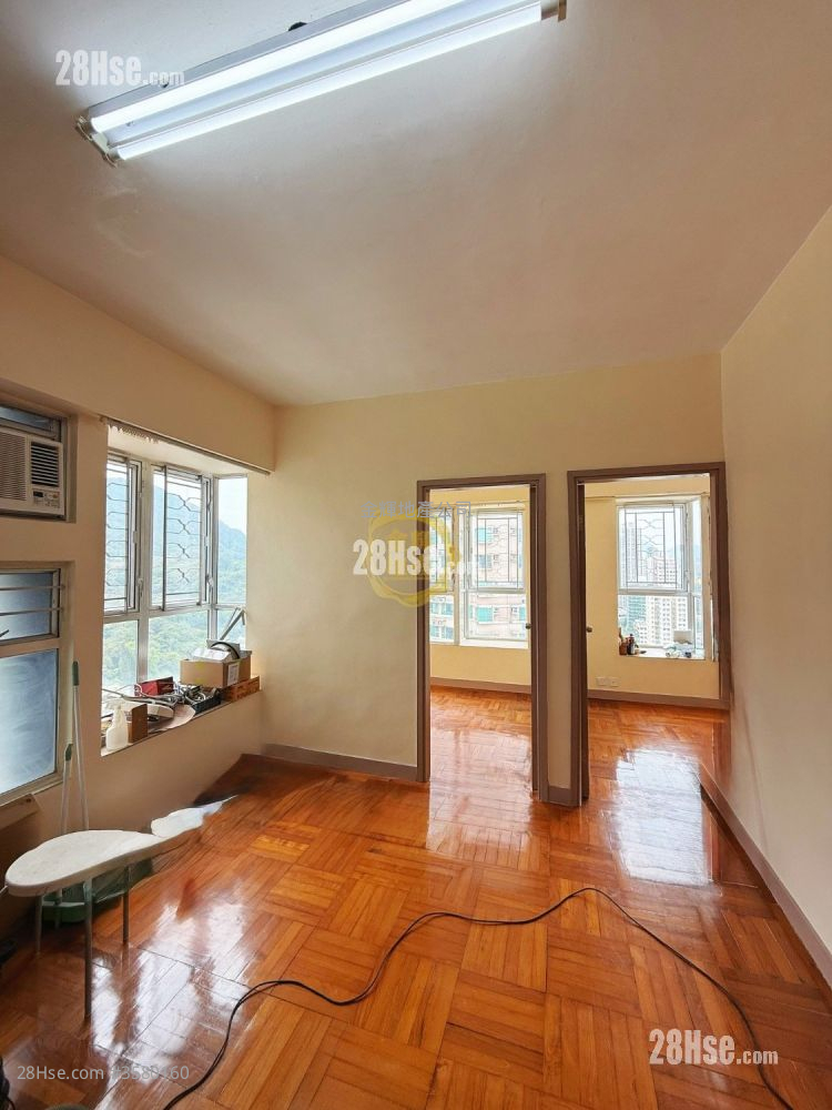 Kam Hing Building Sell 2 Bedrooms , 1 Bathroom 383 ft² ( 35.6 m² )