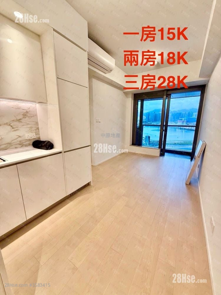 Double Coast Rental 2 Bedrooms 420 ft² ( 39.0 m² )
