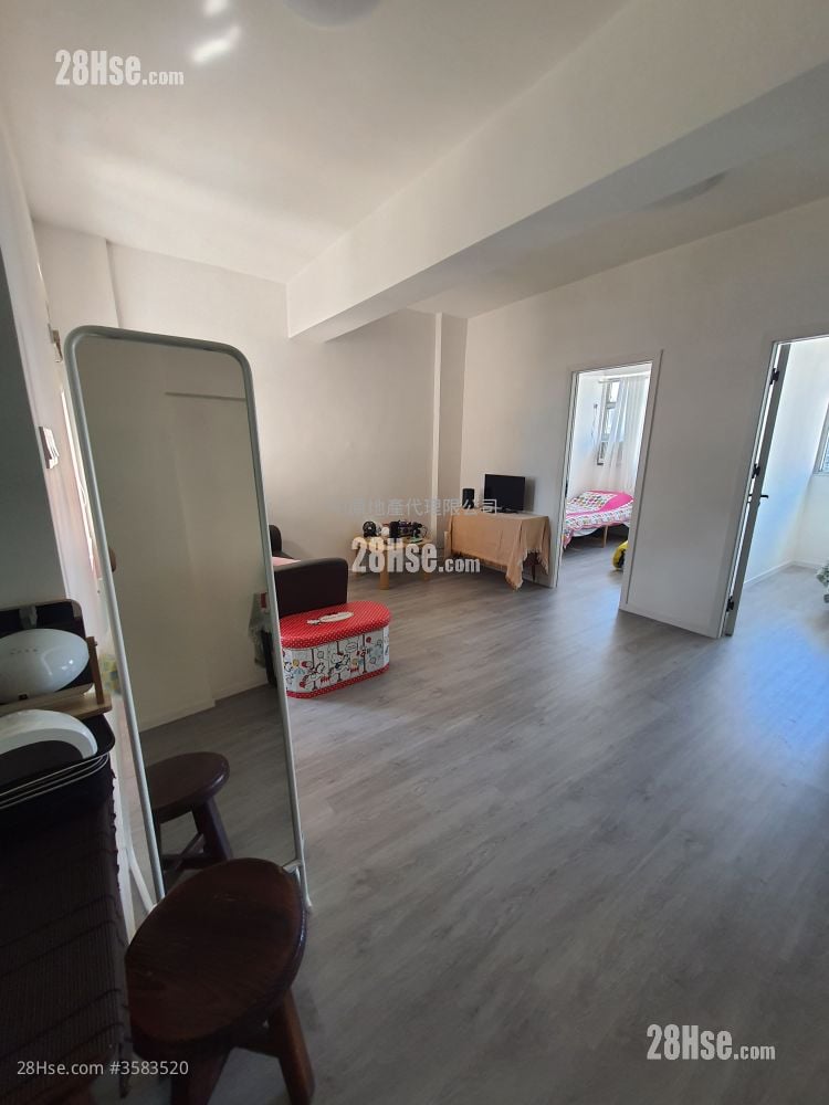 Yuen Long Mansion Sell 2 Bedrooms , 1 Bathroom 615 ft² ( 57.1 m² )