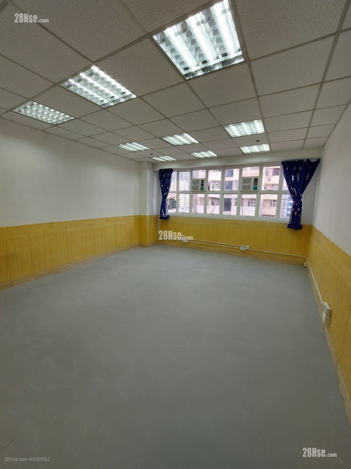 Hop Shing Commercial Building Rental Studio , 1 Toilet 300 ft² ( 27.9 m² )