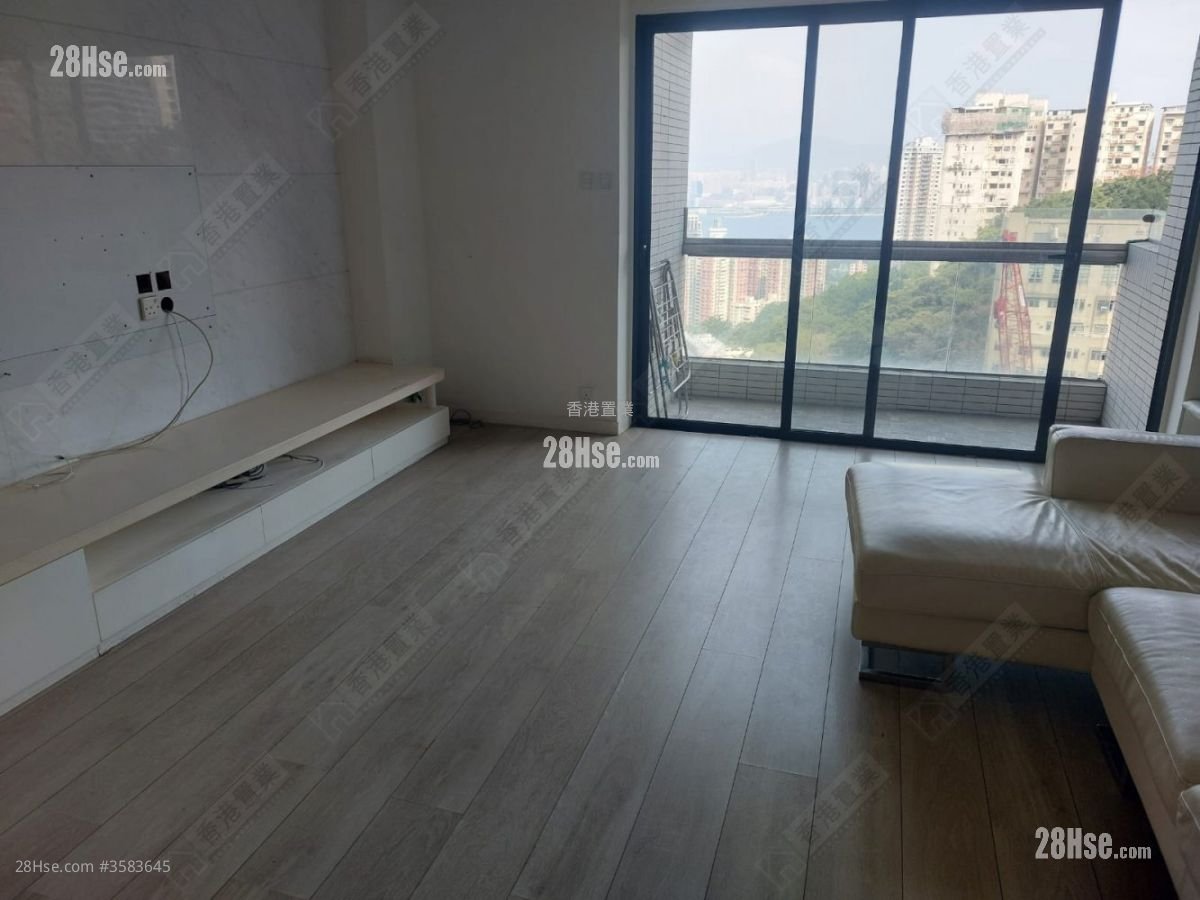 Cavendish Heights Sell 4 Bedrooms , 2 Bathrooms 1,811 ft² ( 168.2 m² )