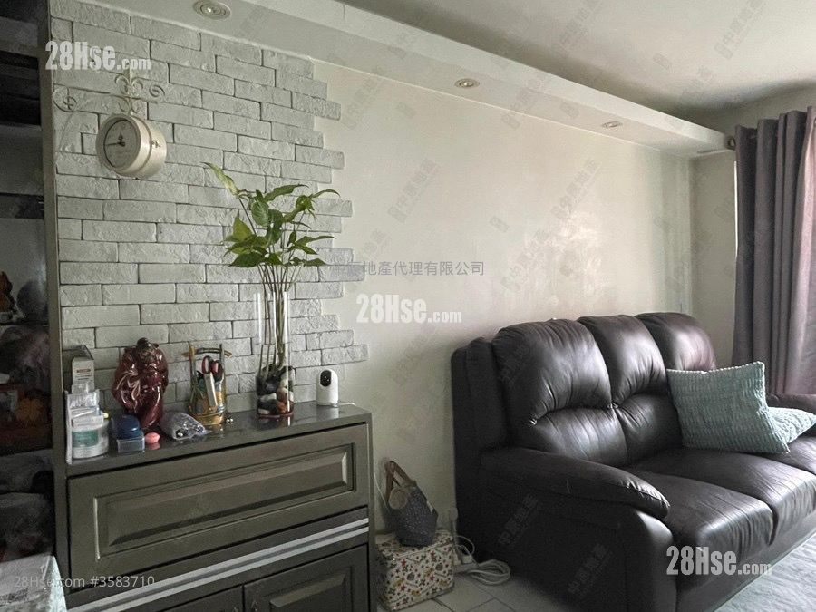 Central Park Towers Sell 2 Bedrooms 502 ft² ( 46.6 m² )