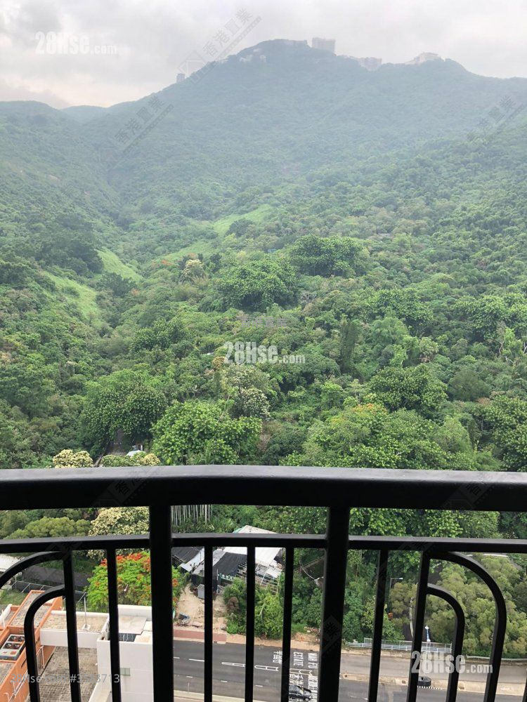 Pokfulam Terrace Sell 2 Bedrooms , 1 Bathroom 523 ft² ( 48.6 m² )