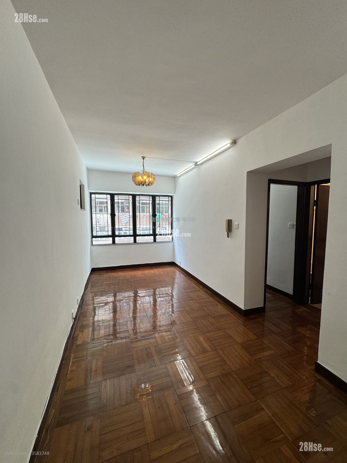 Roca Centre Sell 2 Bedrooms , 1 Bathroom 537 ft² ( 49.9 m² )