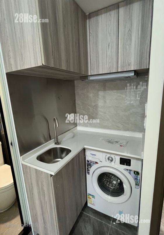 Pearl City Mansion Rental Studio , 1 Bathroom 180 ft² ( 16.7 m² ) Pearl City Mansion Rental Studio , 1 Bathroom 180 ft² ( 16.7 m² )