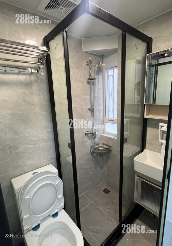 Pearl City Mansion Rental Studio , 1 Bathroom 180 ft² ( 16.7 m² ) Pearl City Mansion Rental Studio , 1 Bathroom 180 ft² ( 16.7 m² )