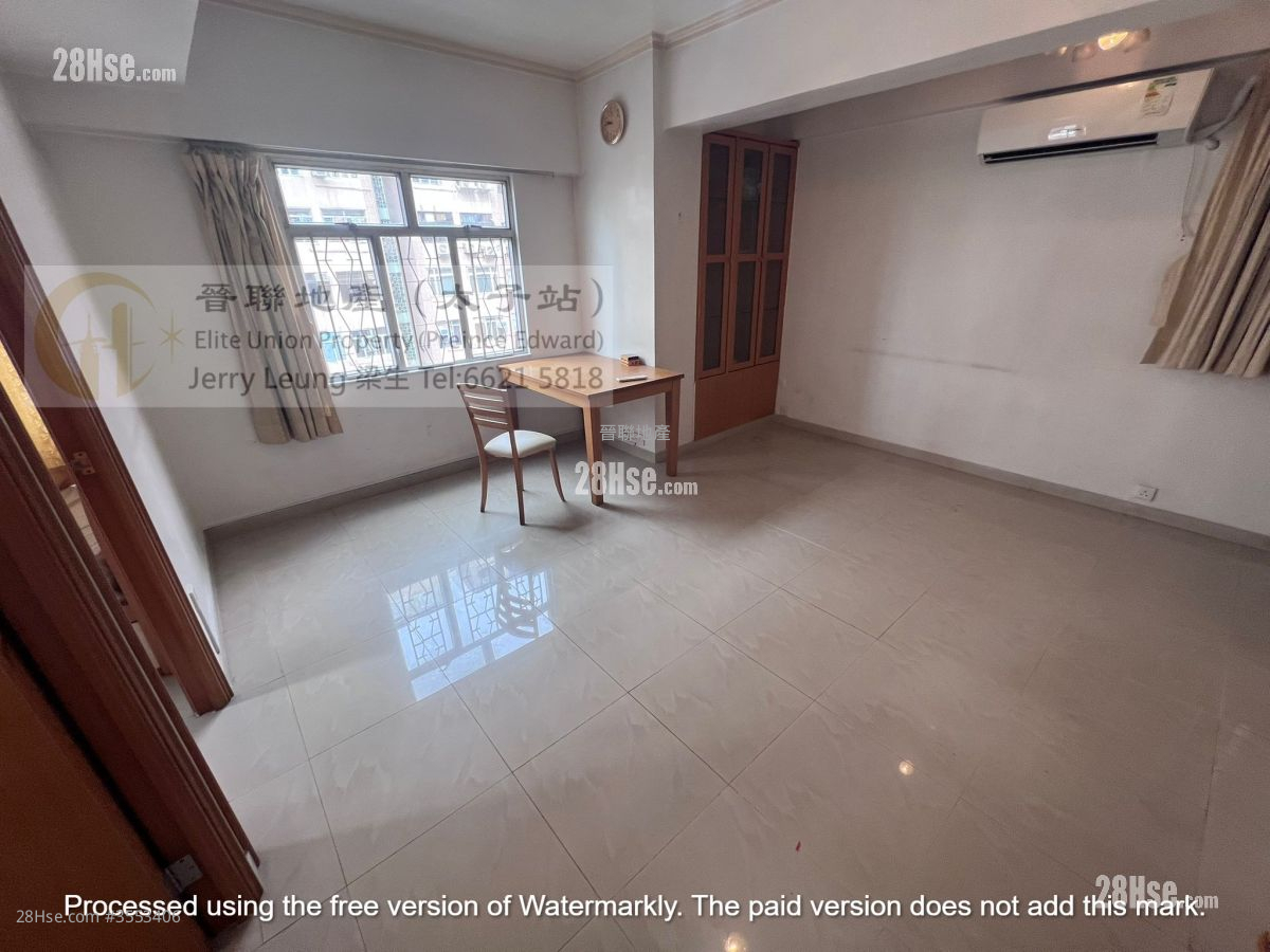 Golden Plaza Sell 2 Bedrooms , 1 Bathroom 417 ft² ( 38.7 m² )
